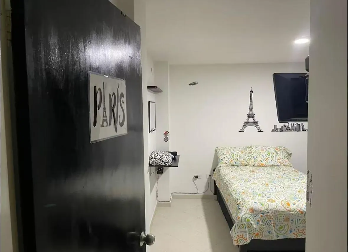 Homestay Habitaciones Privadas, Dentro De Apartamento, Comodas Y Muy Cercanas Al Poblado Medellin Colombia