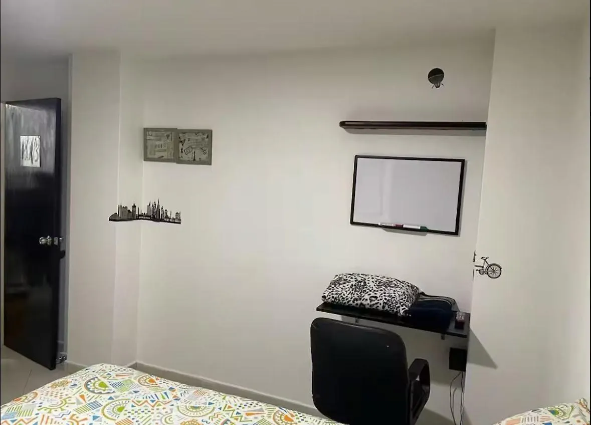Homestay Habitaciones Privadas, Dentro De Apartamento, Comodas Y Muy Cercanas Al Poblado Medellin