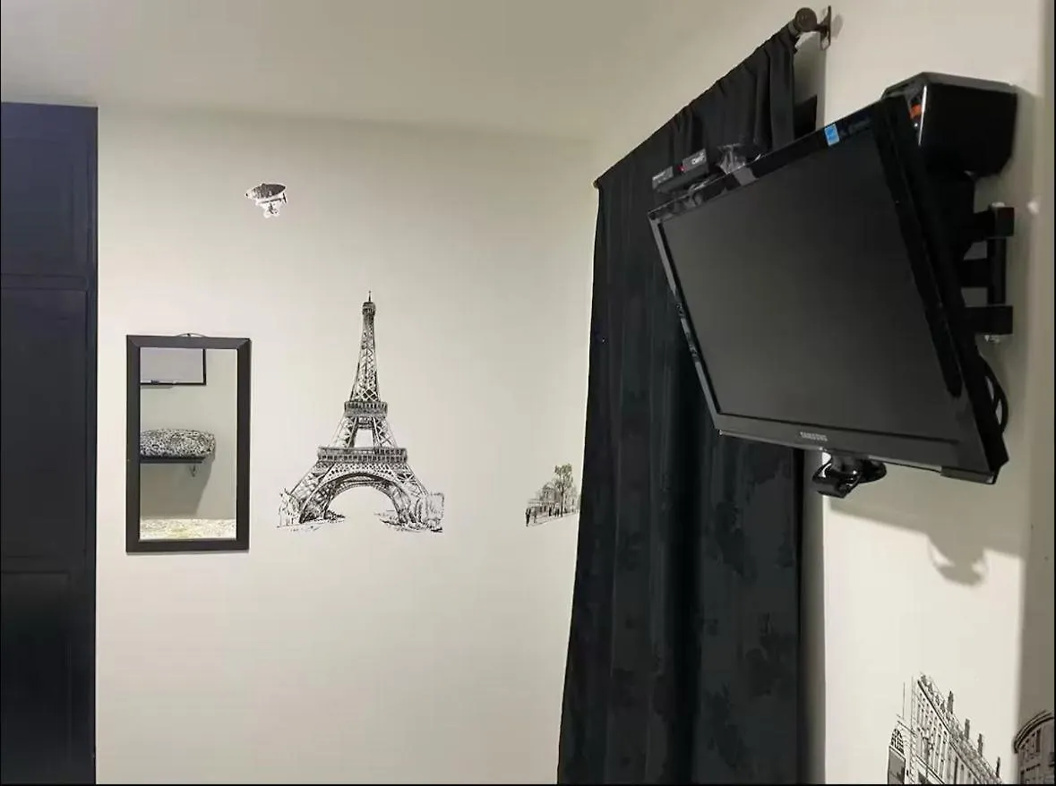 Habitaciones Privadas, Dentro De Apartamento, Comodas Y Muy Cercanas Al Poblado Medellin Homestay