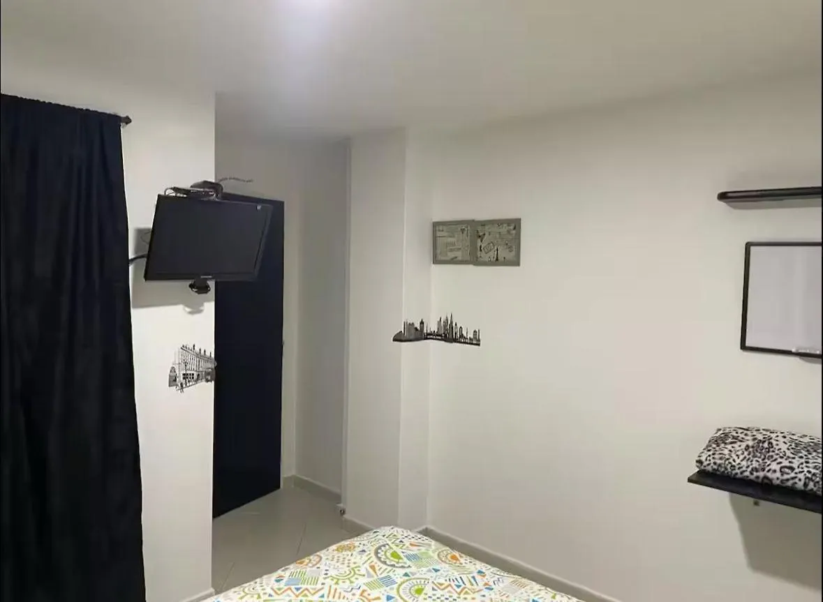 Habitaciones Privadas, Dentro De Apartamento, Comodas Y Muy Cercanas Al Poblado Medellin